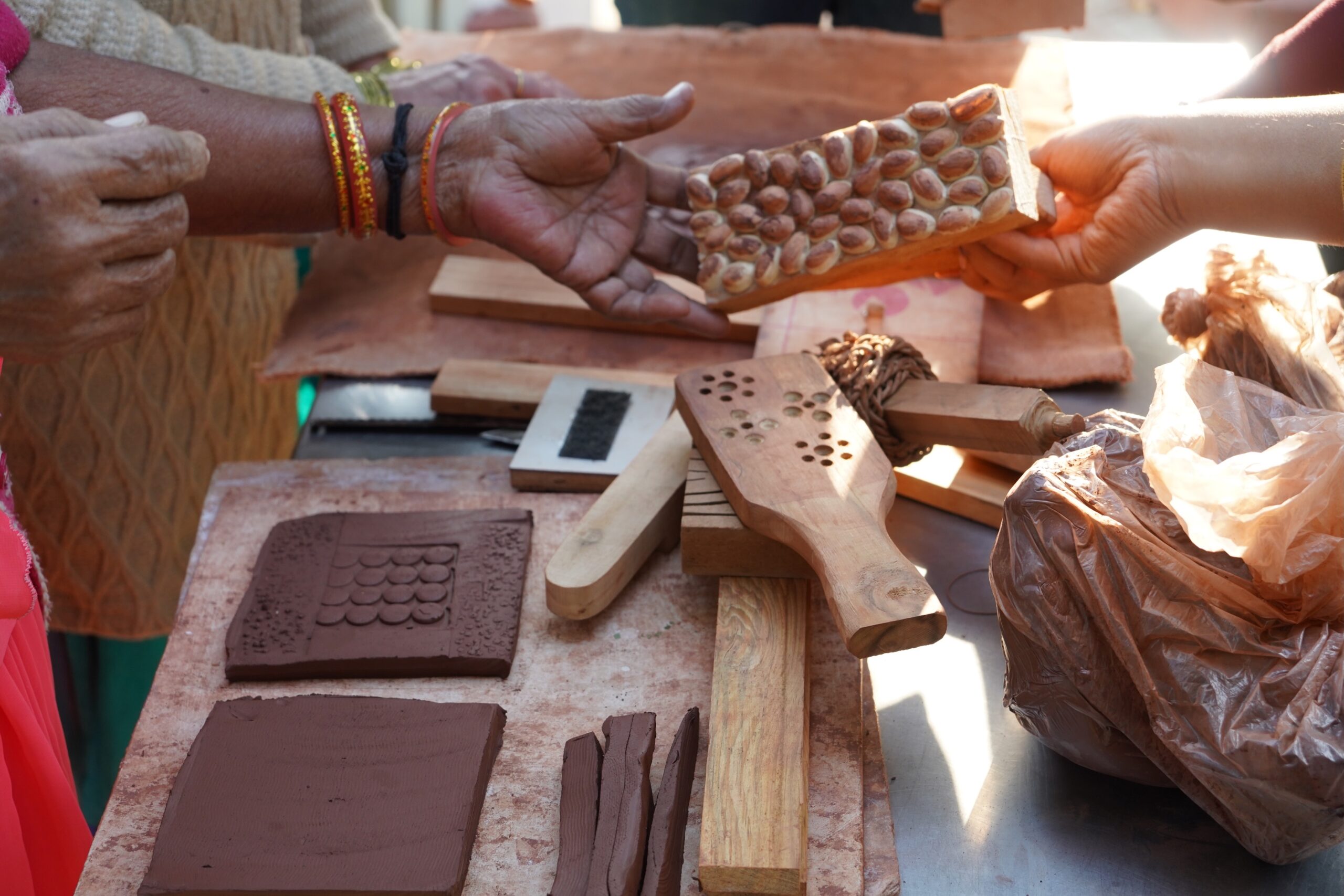 [SDGs x Arts｜Open Elective + IUEP 2024 Ahmedabad] ケアのカルチャー – デザインを通してケアを想像する 『高齢者と共に考えるアートを通じたケアのあり方』